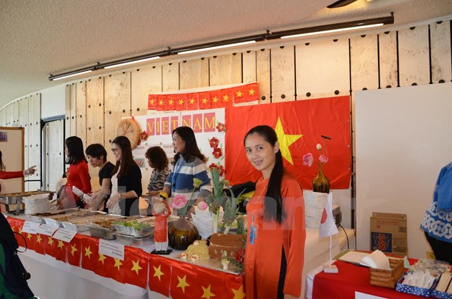 Vietnam joins charity fair in Switzerland to help poor children